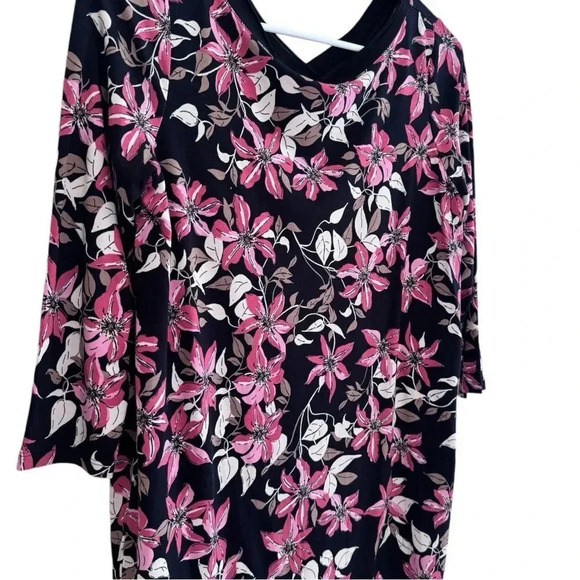 J Jill Wearever Collection Floral Tunic Top Black Red White 3/4 Sleeve XS Petite - Picture 2 of 10